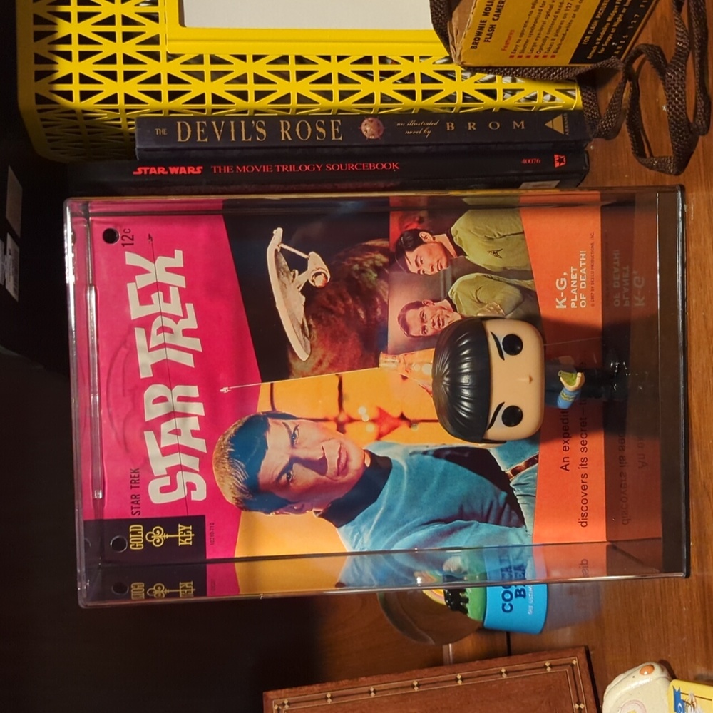 Funko Pop! Comic Covers Spock Figurine & Case